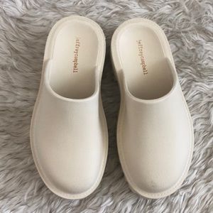 Like New Jeffery Campbell Platform Clogges